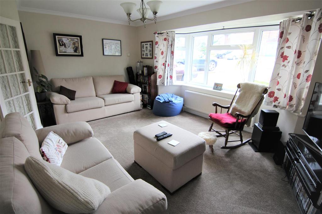 Manor Road, Burgess Hill 3 bed semidetached house £395,000