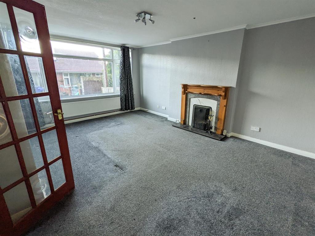 22 Rhiw Grange Lounge.jpg