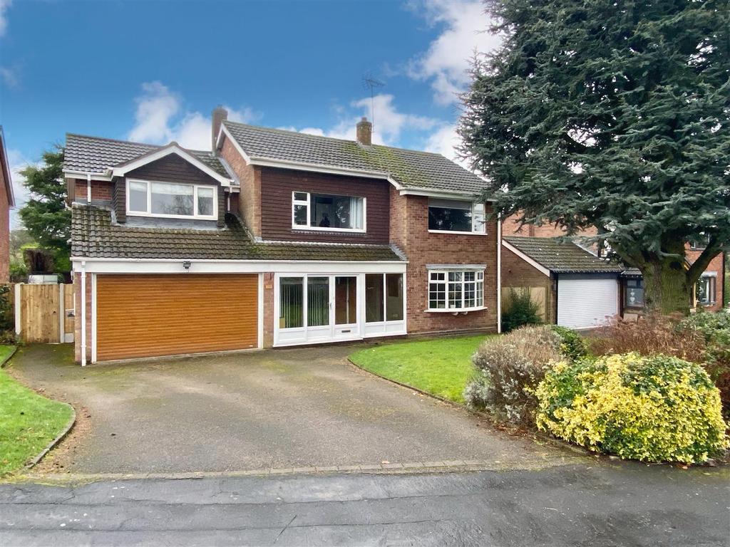Fairbanks Walk, Swynnerton, Stone 5 bed detached house £425,000