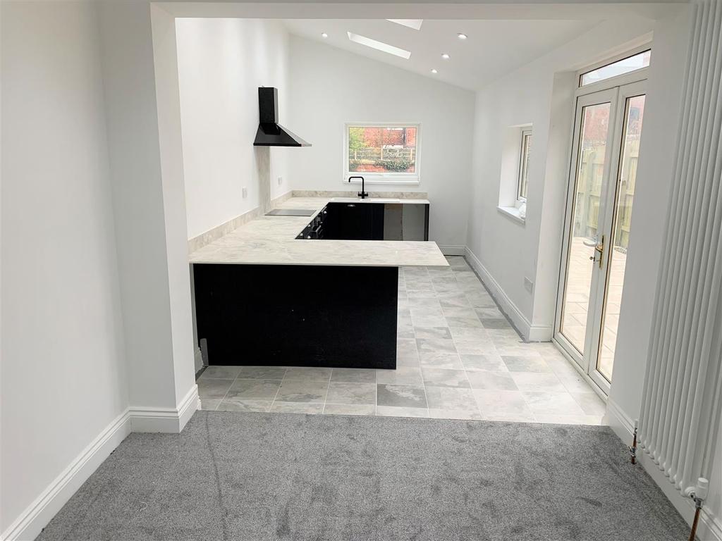 Dining kitchen