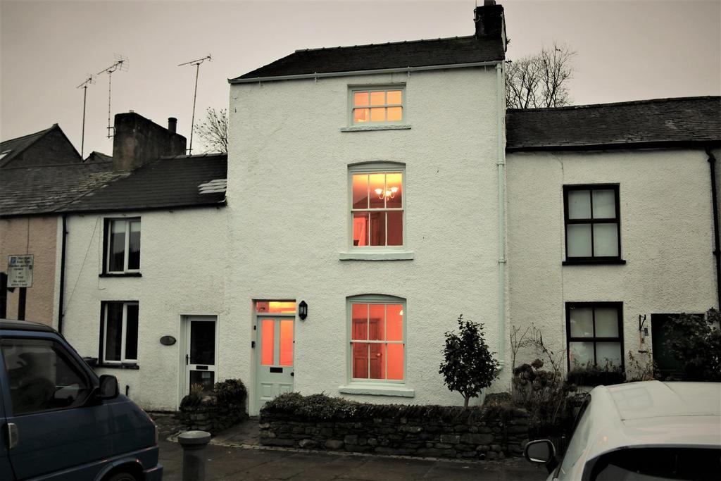 The Gill, Ulverston 3 bed townhouse £265,000
