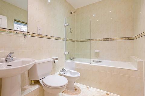 18 Agincourt, Ascot, SL5 7SJ