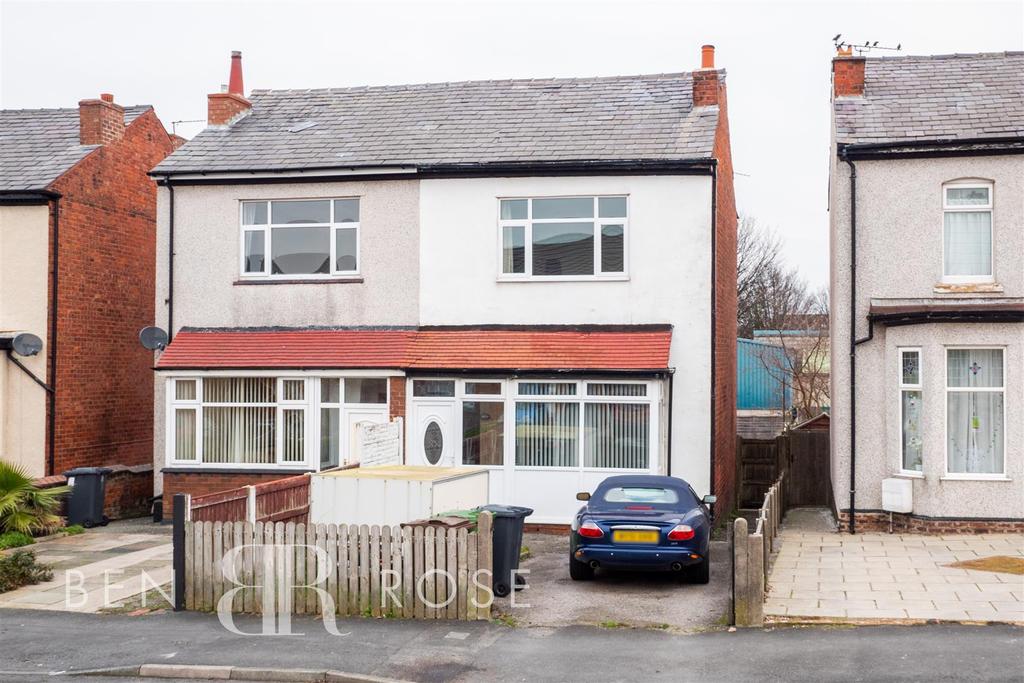 Kensington Road, Southport 2 bed semidetached house £120,000