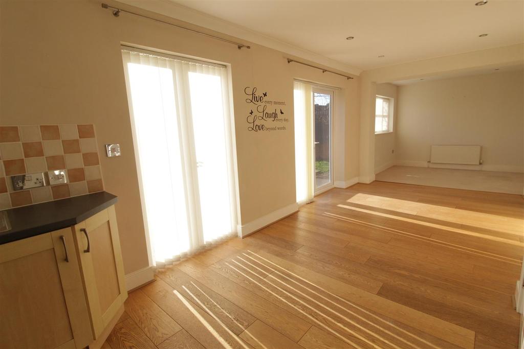The Beeches, Middleton St. 4 bed detached house £320,000