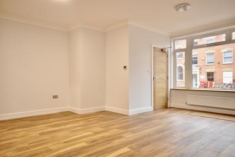 2 bedroom apartment for sale - High Street