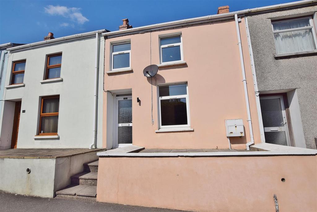 Milford Road, Haverfordwest 3 bed terraced house £120,000