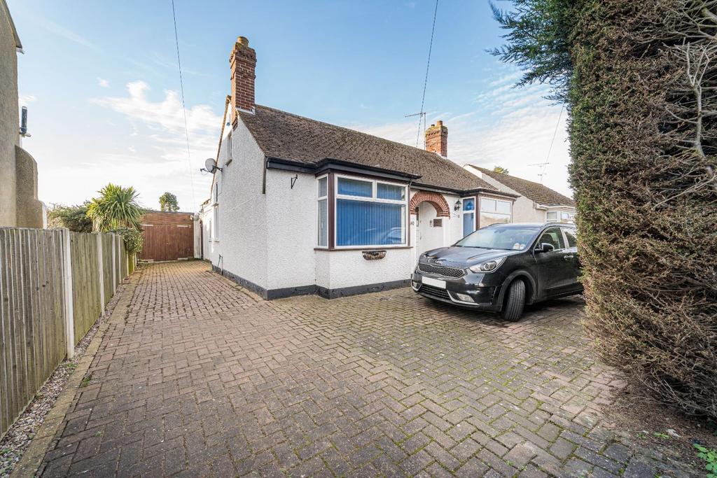 Hunters Forstal Road, Herne Bay 4 bed detached bungalow £425,000