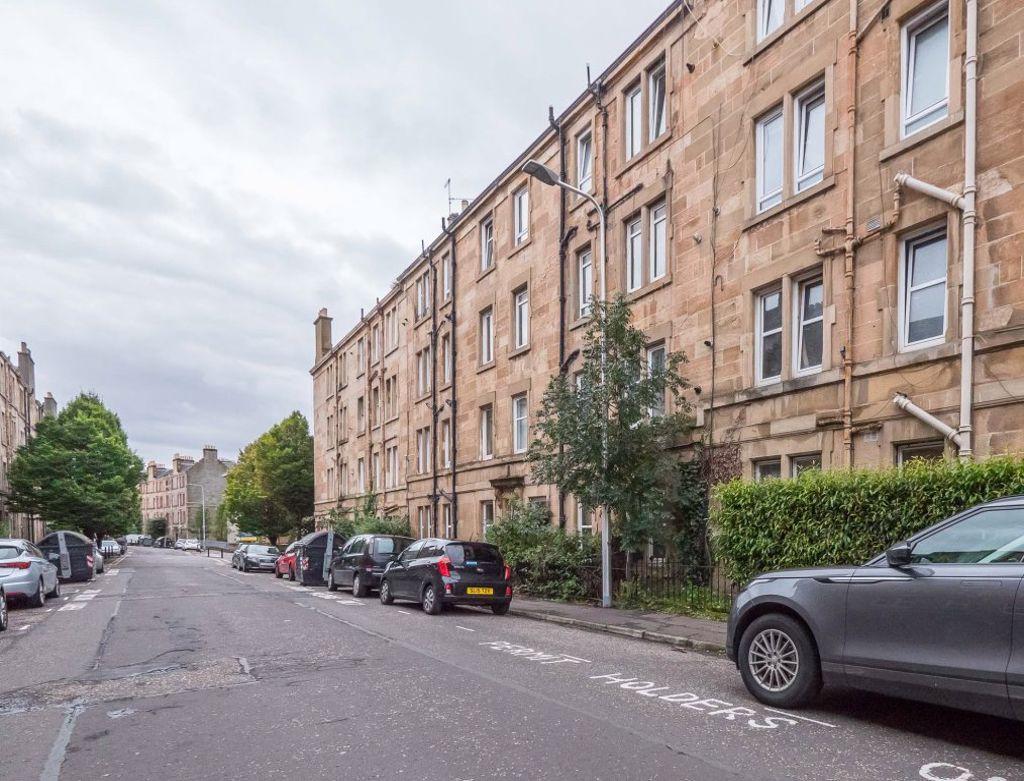 WATSON CRESCENT, EDINBURGH, EH11 1HF 1 bed flat £850 pcm (£196 pw)