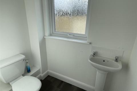 48 Springfields, Bugle, St Austell, PL26 8SJ