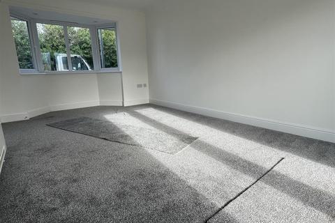 48 Springfields, Bugle, St Austell, PL26 8SJ