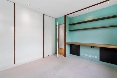 2 bedroom flat for sale - Quicks Road, Wimbledon