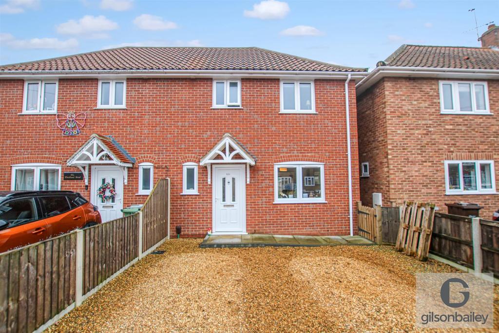 Woodland Road, Hellesdon, Norwich 3 bed semidetached house £290,000