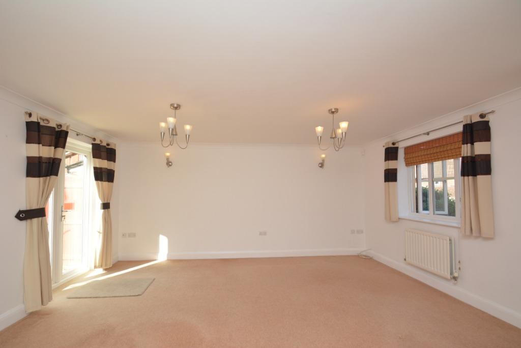 Thoresby Drive, Hereford, HR2 3 bed semidetached house £875 pcm (£
