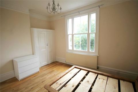 2 bedroom apartment to rent - Maidstone Road, Bounds Green, London, N11