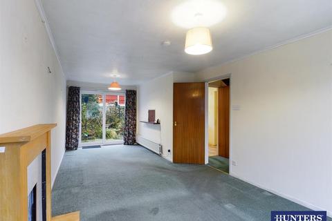 2 Beckside, Kendal, LA9 7PF