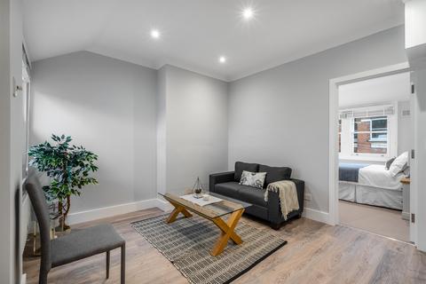 1 bedroom flat for sale - Burlington Gardens, Burlington Road, Fulham, London, SW6
