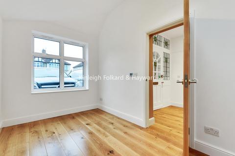 69 Station Road, West Wickham, BR4 0PY