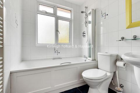 69 Station Road, West Wickham, BR4 0PY