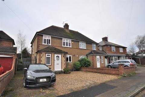 4 bedroom semi-detached house to rent, St Marys Avenue, Stotfold, SG5