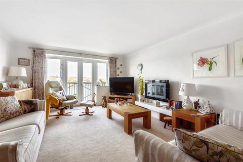 25 Applecross Close, Rochester, ME1 1SQ