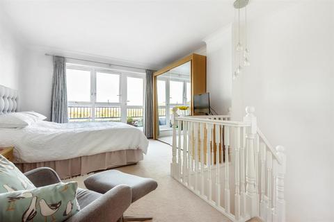 25 Applecross Close, Rochester, ME1 1SQ