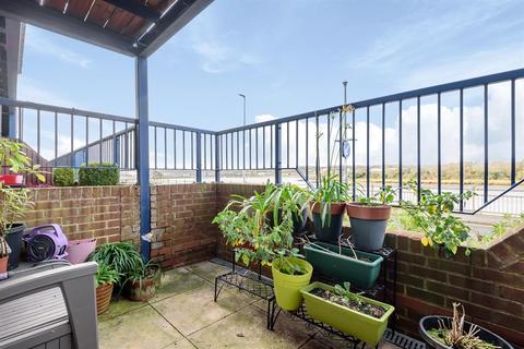 25 Applecross Close, Rochester, ME1 1SQ
