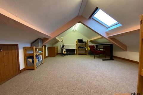 72 Hendrecafn Road, Tonypandy, CF40 1LW
