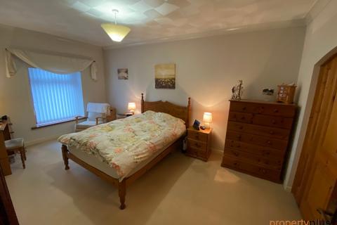 72 Hendrecafn Road, Tonypandy, CF40 1LW