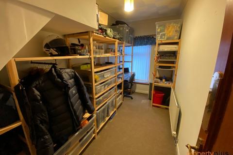 72 Hendrecafn Road, Tonypandy, CF40 1LW