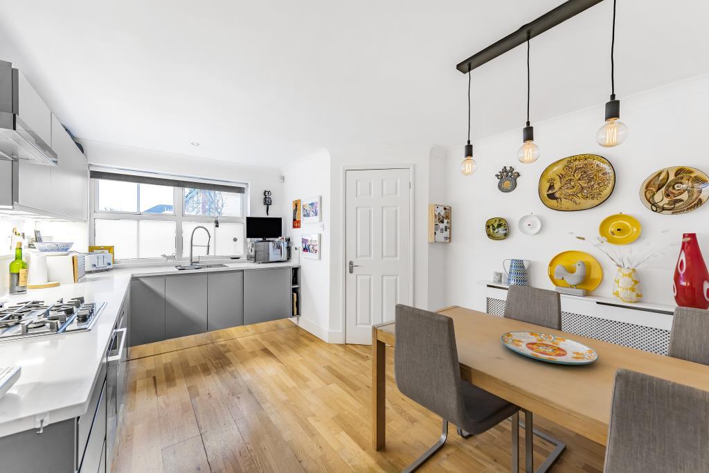 Kitchen/Dining Area