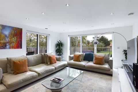 42 Wharf Road, Wraysbury, Staines-upon-thames, TW19 5JQ