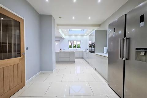 Park View Gilroyd Lane, Dodworth, Barnsley, S75 3EF