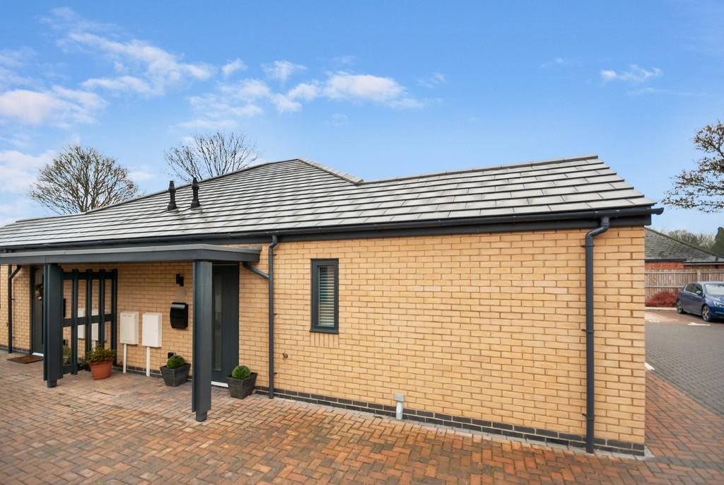 Home Green, Off Boultham Park Road, LN6 2 bed semidetached bungalow £225,000