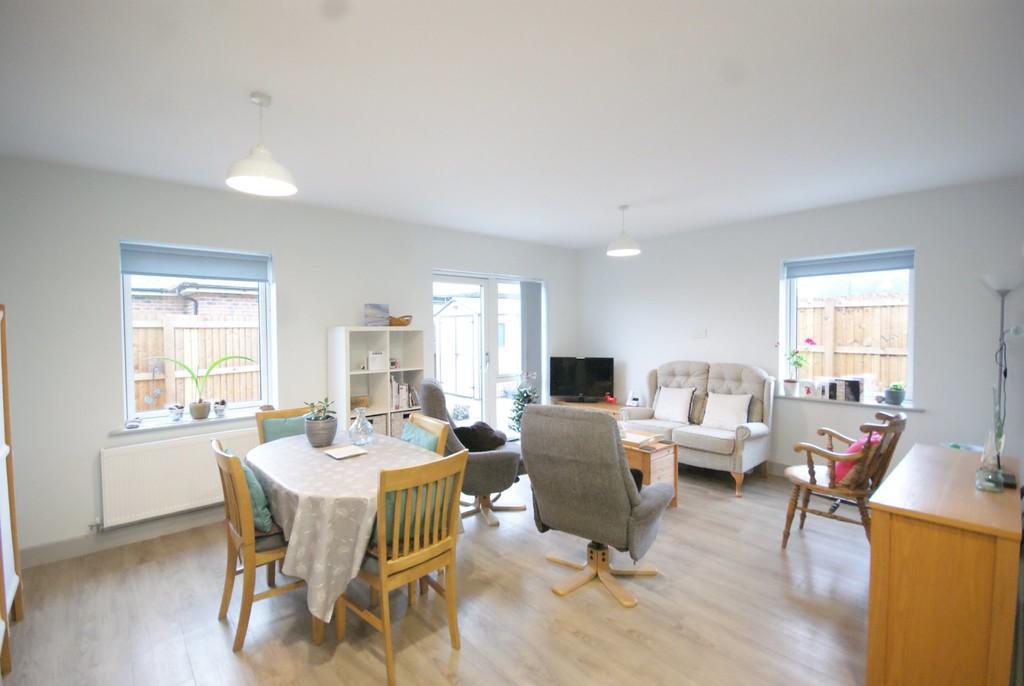 Home Green, Off Boultham Park Road, LN6 2 bed semidetached bungalow