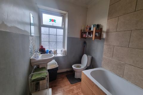 1 Mannheim Road, Bradford, BD9 5DX