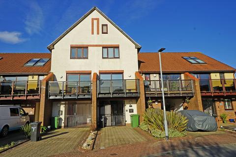 5 bedroom townhouse for sale, Holywell Drive, Portsmouth PO6