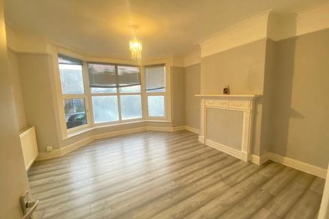 1 bedroom flat to rent, West Wycombe Road,