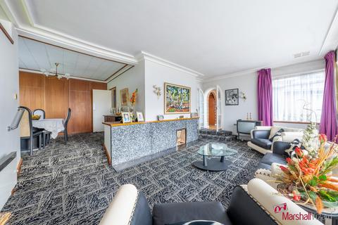 26 Fallowfield, Stanmore, HA7 3DF