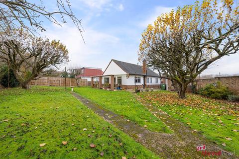 21 Park Close, Bushey, WD23 2DE