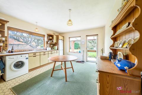 21 Park Close, Bushey, WD23 2DE
