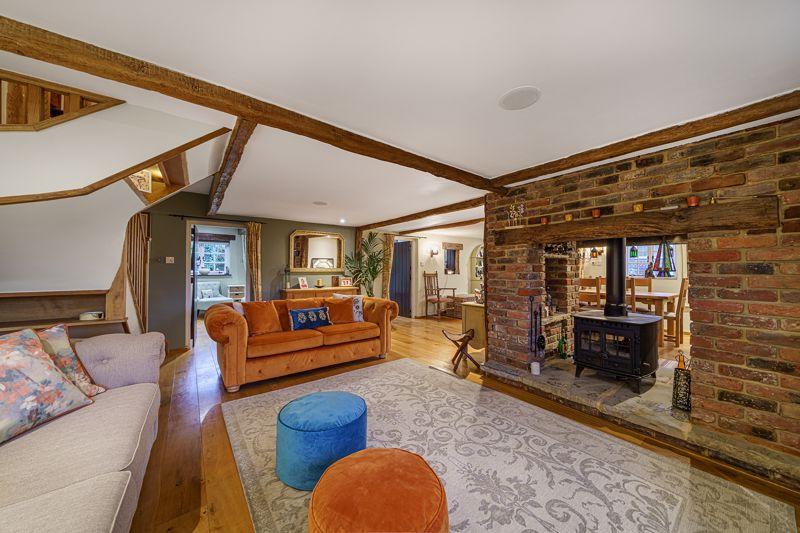 Ashmore Lane, Keston 4 bed cottage £1,350,000