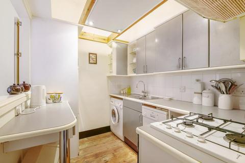 56b Woodland Rise, London, N10 3UJ