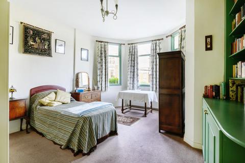 56b Woodland Rise, London, N10 3UJ