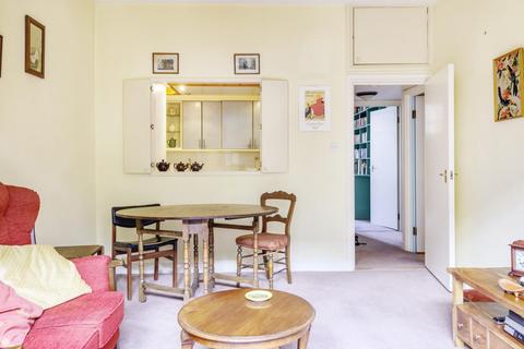 56b Woodland Rise, London, N10 3UJ