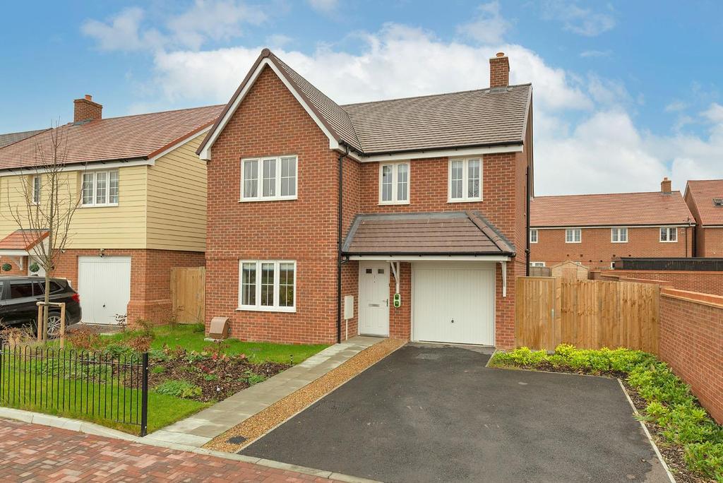 Norton Drive, Paddock Wood 4 bed detached house £570,000
