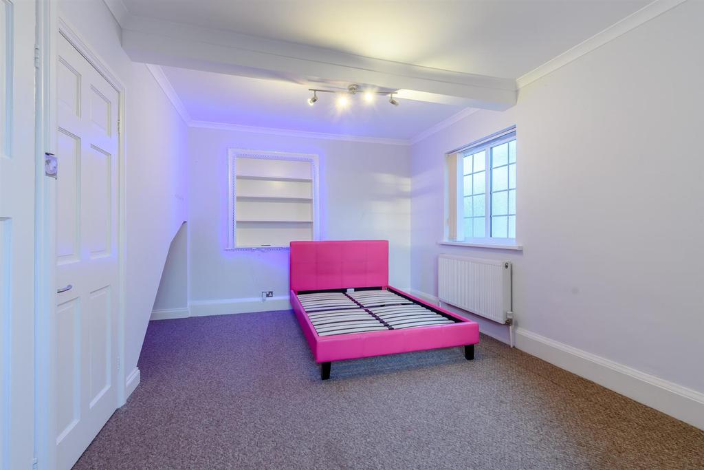 8485599-interior05.jpg
