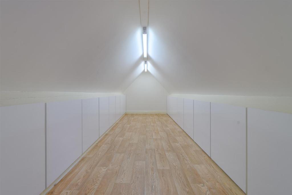 8485599-interior01.jpg