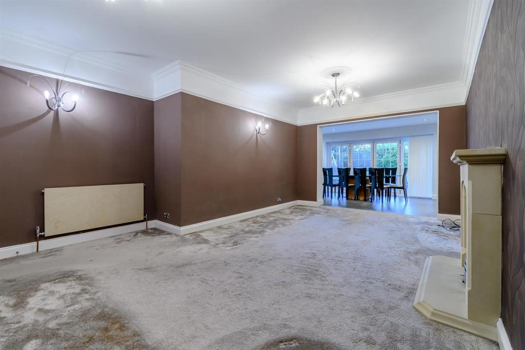 8485599-interior24.jpg