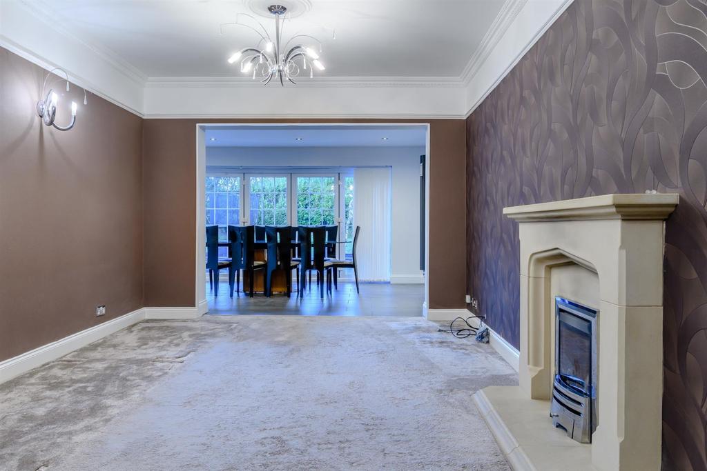 8485599-interior23.jpg