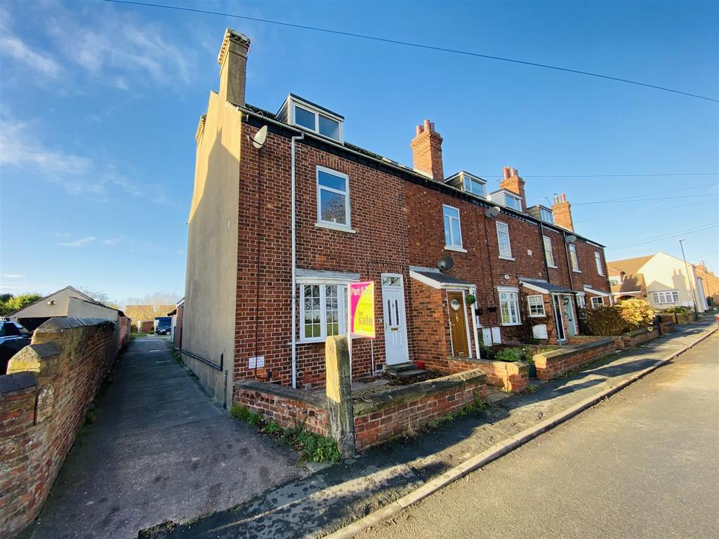 Bondgate, Selby 3 bed end of terrace house £160,000